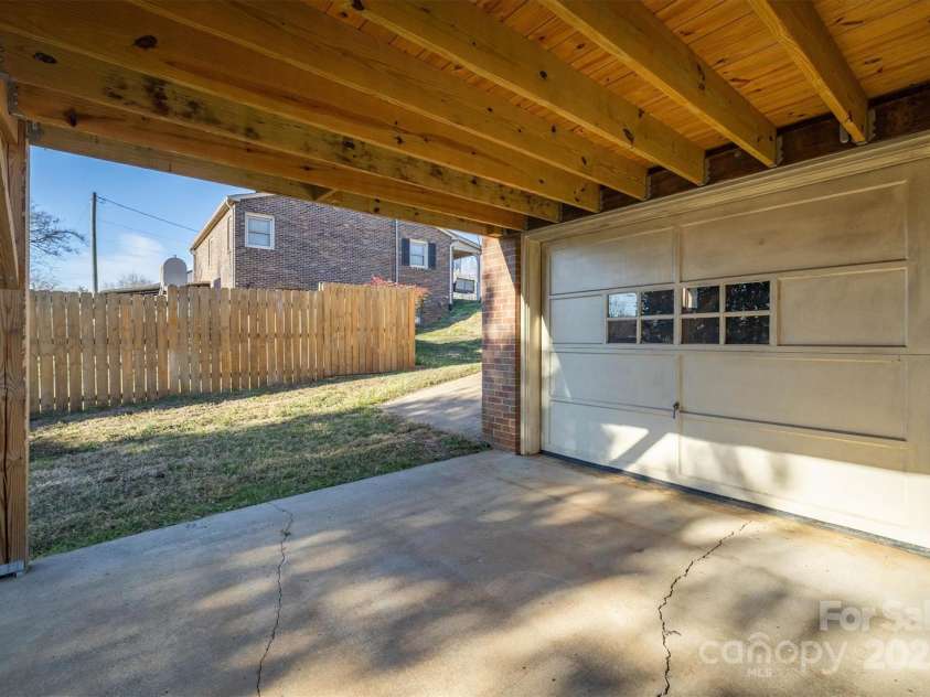 126 Stephens Drive, Morganton, NC 28655.  MLS# CAR4227844, YatesRealty ID 3436. 