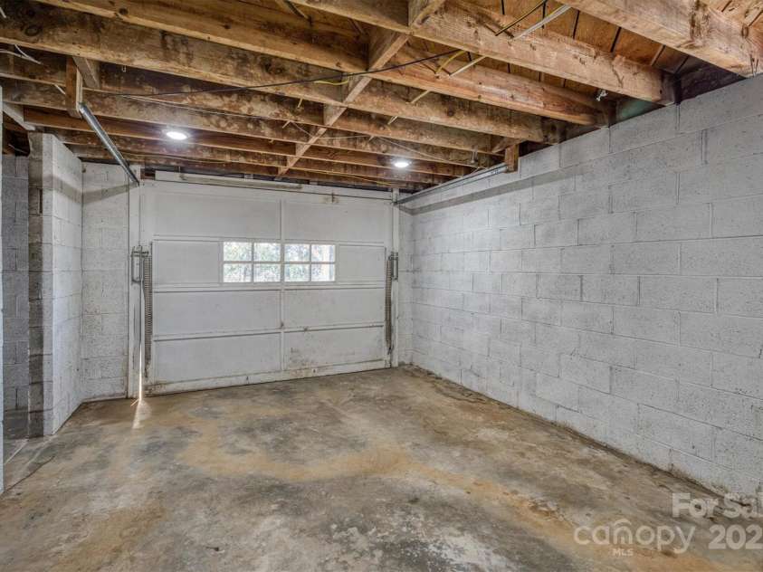 126 Stephens Drive, Morganton, NC 28655.  MLS# CAR4227844, YatesRealty ID 3436. 