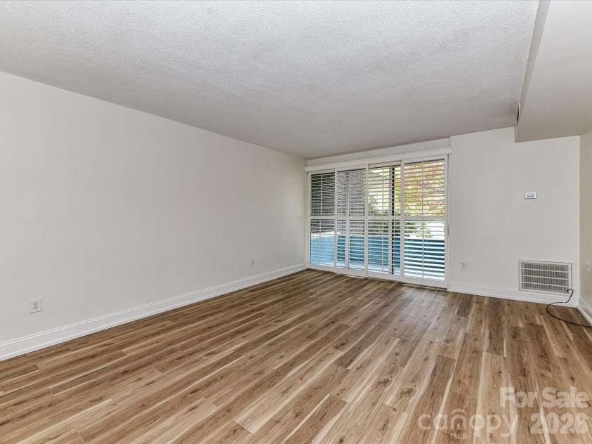 1300 Reece Road, Charlotte, NC 28209.  MLS# CAR4318620, YatesRealty ID 3436. Family Room