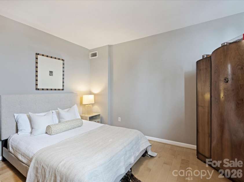 1300 Reece Road, Charlotte, NC 28209.  MLS# CAR4422303, YatesRealty ID 3436. 