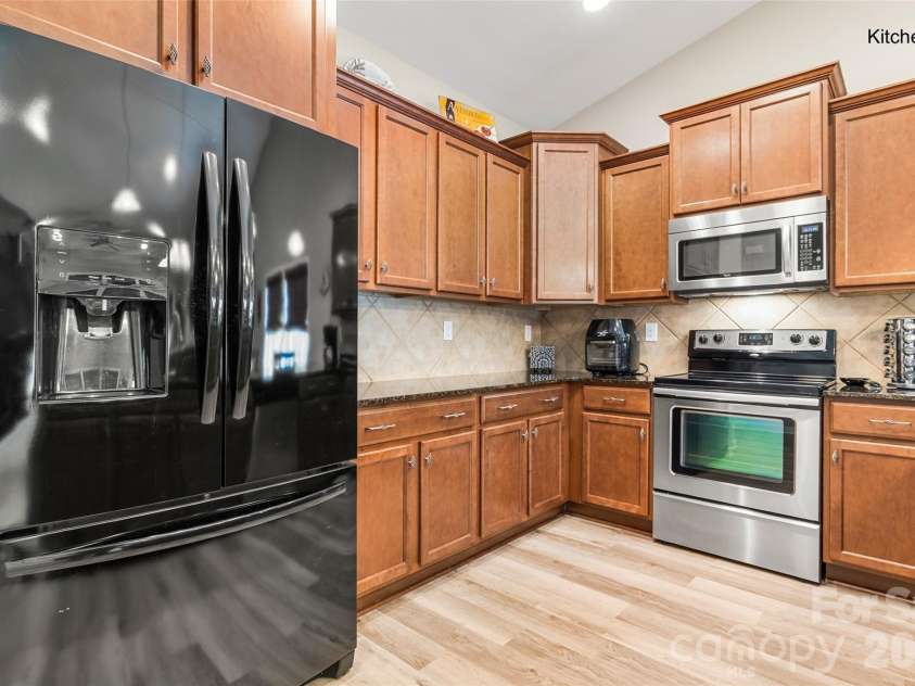 25566 Seagull Drive, Lancaster, SC 29720.  MLS# CAR4391988, YatesRealty ID 34360. 