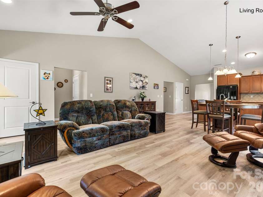25566 Seagull Drive, Lancaster, SC 29720.  MLS# CAR4391988, YatesRealty ID 34360. 