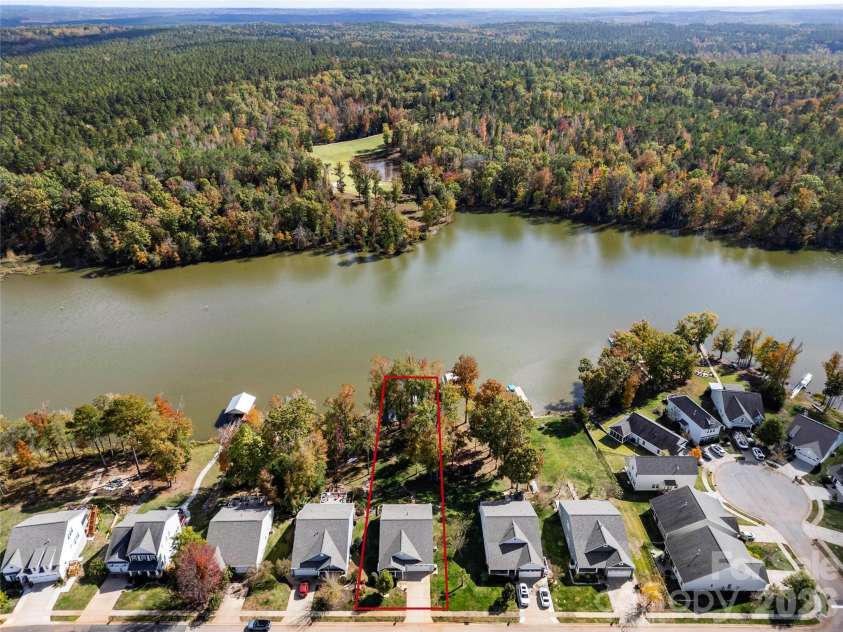 25566 Seagull Drive, Lancaster, SC 29720.  MLS# CAR4391988, YatesRealty ID 34360. Waterfront at Edgewater Golf and Lakeside community