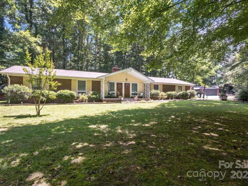 106 Laurel Lane, Etowah, NC 28729.  MLS# CAR4285948, YatesRealty ID 34361. Front yard