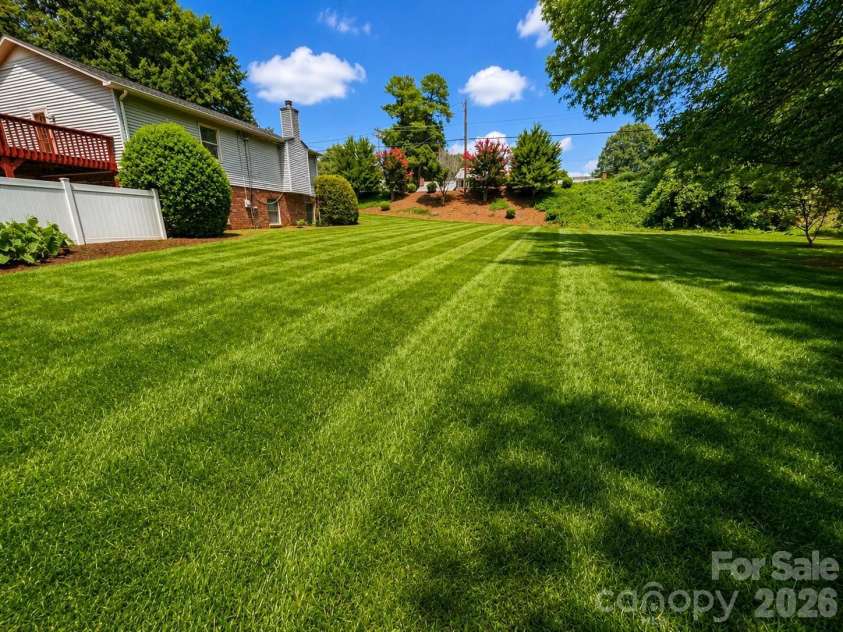 1271 India Hook Road, Rock Hill, SC 29732.  MLS# CAR4396409, YatesRealty ID 34361. 