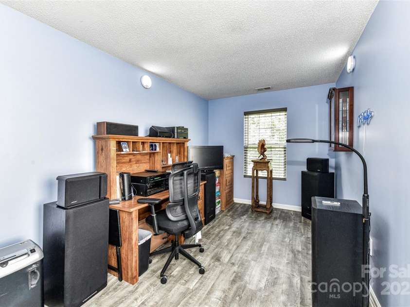 4419 Red Hook Road, Monroe, NC 28110.  MLS# CAR4293943, YatesRealty ID 34363. Loft Area