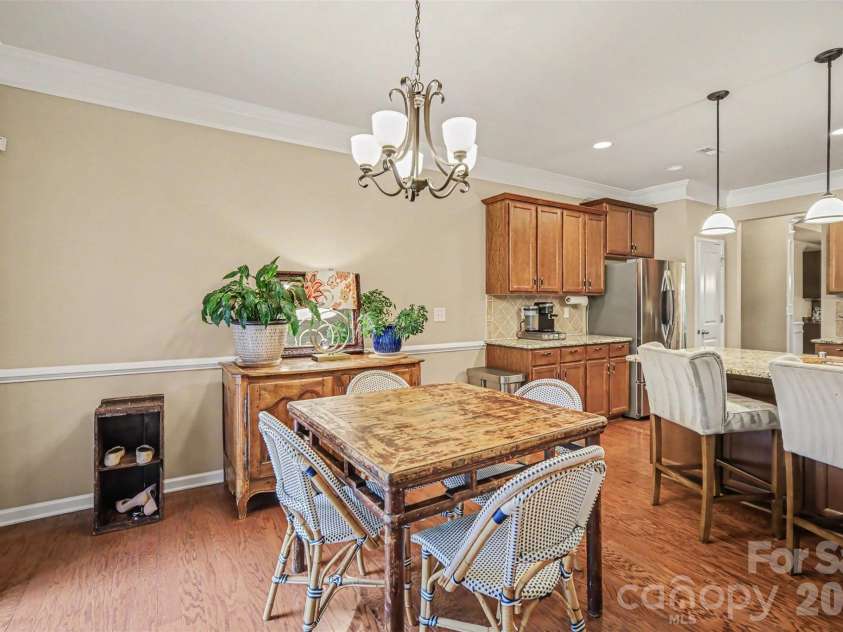 10718 Cove Point Drive, Charlotte, NC 28278.  MLS# CAR4387399, YatesRealty ID 34364. Dining area into kitchen