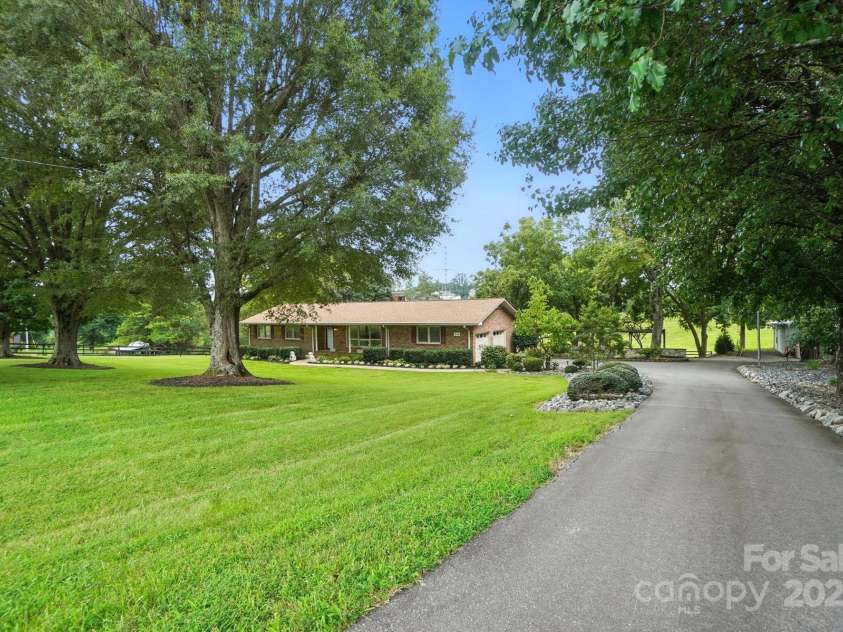 256 Johnson Dairy Road, Mooresville, NC 28115.  MLS# CAR4293725, YatesRealty ID 34364. 