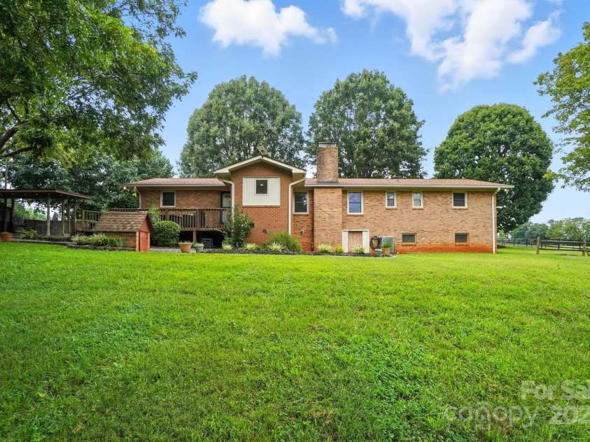 256 Johnson Dairy Road, Mooresville, NC 28115.  MLS# CAR4293725, YatesRealty ID 34364. 