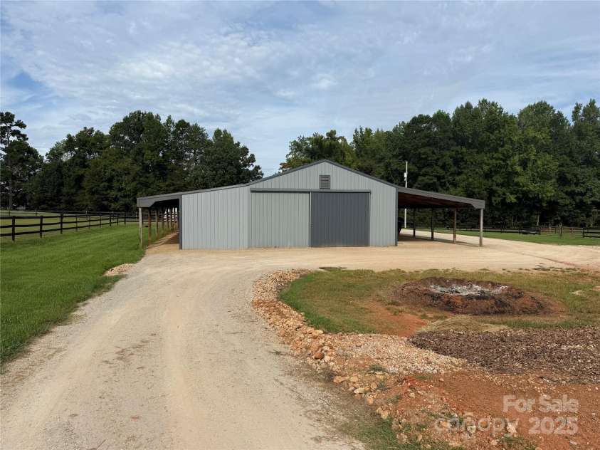 256 Johnson Dairy Road, Mooresville, NC 28115.  MLS# CAR4293725, YatesRealty ID 34364. 