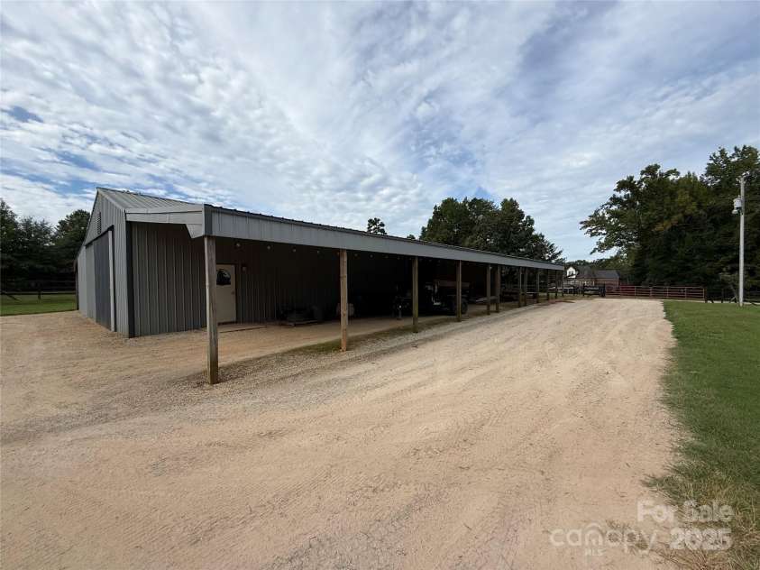 256 Johnson Dairy Road, Mooresville, NC 28115.  MLS# CAR4293725, YatesRealty ID 34364. 