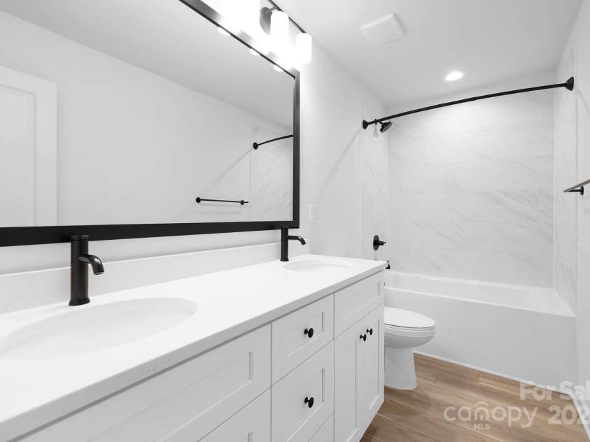 13544 Central Avenue, Huntersville, NC 28078.  MLS# CAR4279138, YatesRealty ID 34366. 