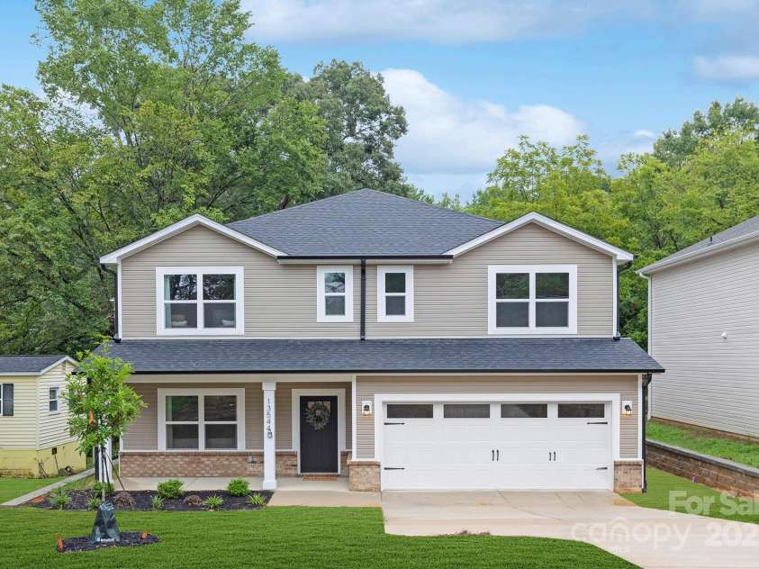 13544 Central Avenue, Huntersville, NC 28078.  MLS# CAR4279138, YatesRealty ID 34366. 