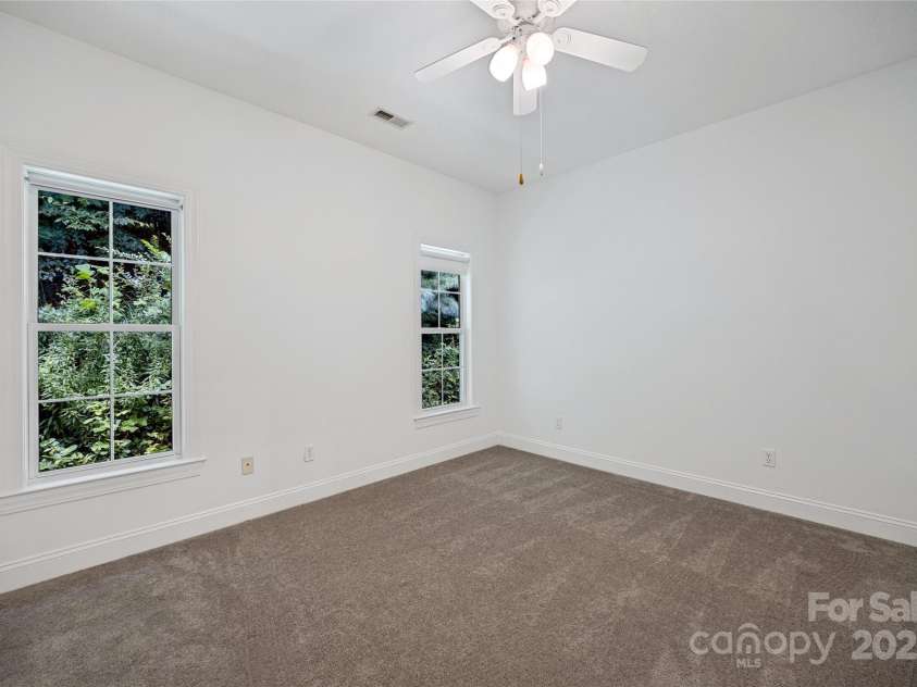 623 Carriage Commons Drive, Hendersonville, NC 28791.  MLS# CAR4283939, YatesRealty ID 34367. 