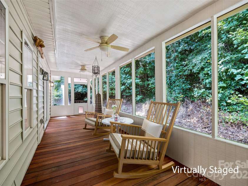 623 Carriage Commons Drive, Hendersonville, NC 28791.  MLS# CAR4283939, YatesRealty ID 34367. 