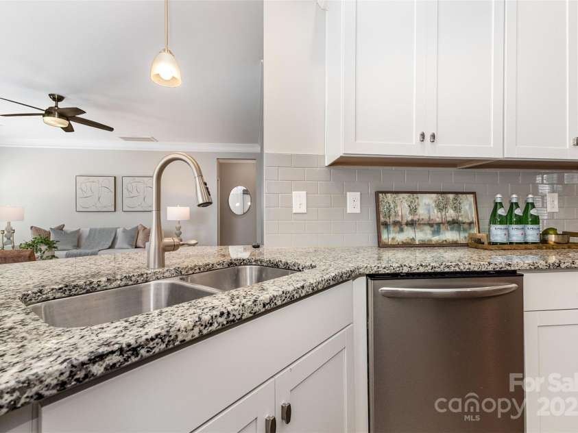 7031 Chrysanthemum Road, Lancaster, SC 29720.  MLS# CAR4295418, YatesRealty ID 34368. 