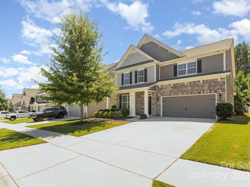 7031 Chrysanthemum Road, Lancaster, SC 29720.  MLS# CAR4295418, YatesRealty ID 34368. 