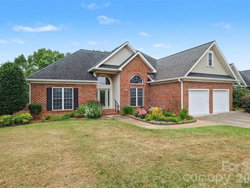 115 Blakemore Drive, Shelby, NC 28152.  MLS# CAR4393685, YatesRealty ID 34369. Corner view from street