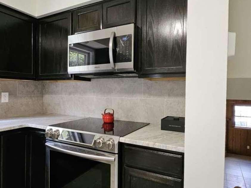 615 Braxfield Drive, Charlotte, NC 28217.  MLS# CAR4294576, YatesRealty ID 34369. 