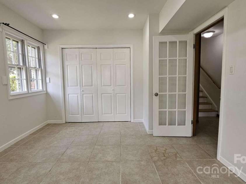 615 Braxfield Drive, Charlotte, NC 28217.  MLS# CAR4294576, YatesRealty ID 34369. 