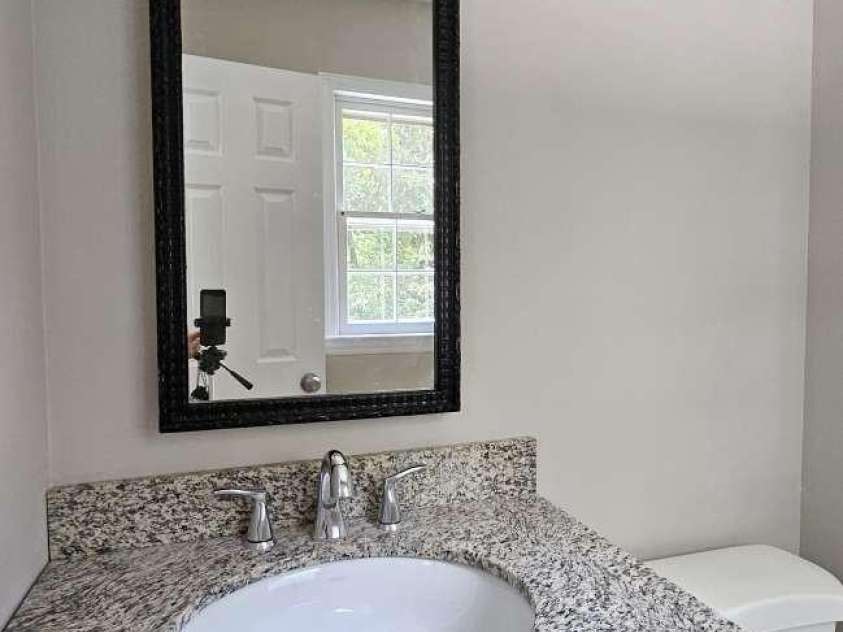 615 Braxfield Drive, Charlotte, NC 28217.  MLS# CAR4294576, YatesRealty ID 34369. 