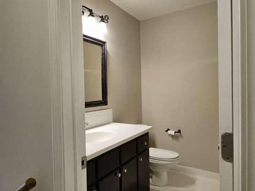 615 Braxfield Drive, Charlotte, NC 28217.  MLS# CAR4294576, YatesRealty ID 34369. 