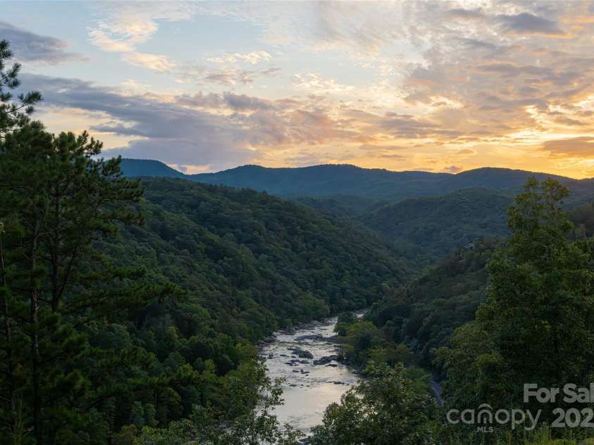 112 Moon Shadow Lane, Marshall, NC 28753.  MLS# CAR4177363, YatesRealty ID 3437. 