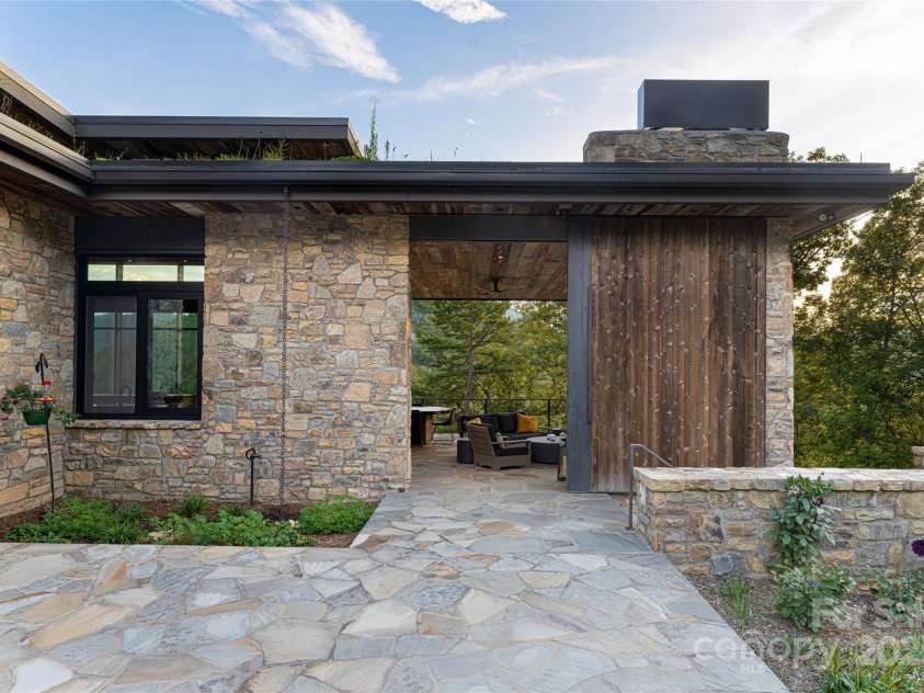 112 Moon Shadow Lane, Marshall, NC 28753.  MLS# CAR4177363, YatesRealty ID 3437. 