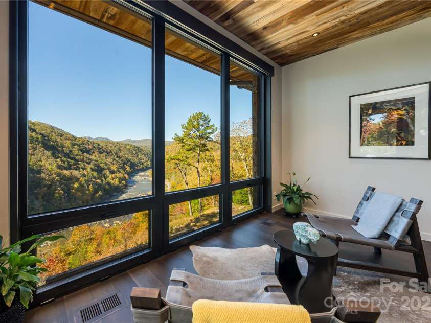 112 Moon Shadow Lane, Marshall, NC 28753.  MLS# CAR4177363, YatesRealty ID 3437. 