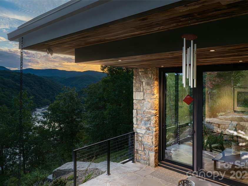 112 Moon Shadow Lane, Marshall, NC 28753.  MLS# CAR4177363, YatesRealty ID 3437. 