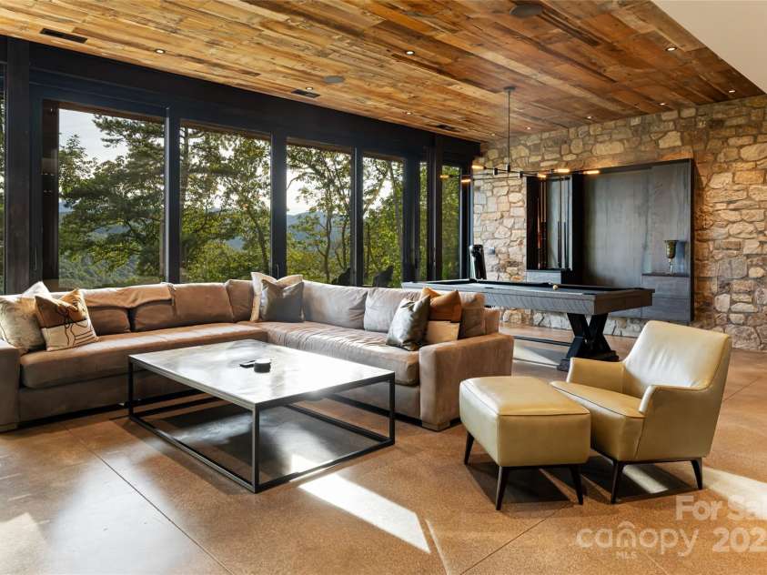 112 Moon Shadow Lane, Marshall, NC 28753.  MLS# CAR4177363, YatesRealty ID 3437. 