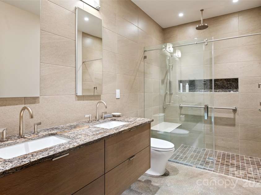 112 Moon Shadow Lane, Marshall, NC 28753.  MLS# CAR4177363, YatesRealty ID 3437. 