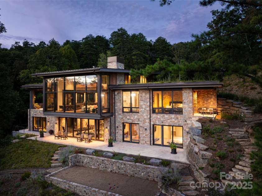 112 Moon Shadow Lane, Marshall, NC 28753.  MLS# CAR4177363, YatesRealty ID 3437. 