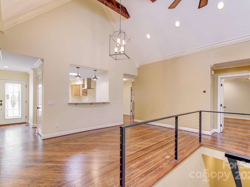 305 High Point Lane, Hendersonville, NC 28791.  MLS# CAR4264102, YatesRealty ID 3437. 