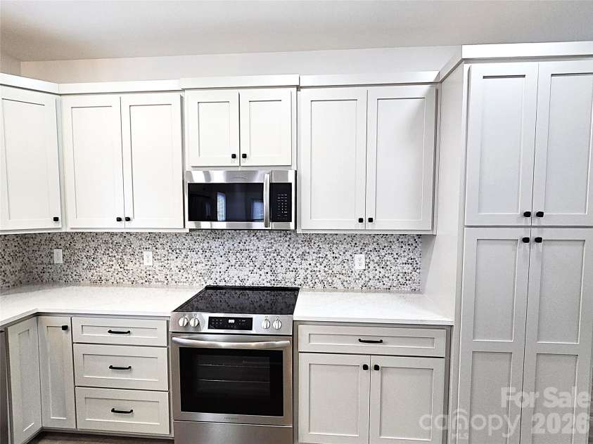 774 8th Street, Hickory, NC 28601.  MLS# CAR4388826, YatesRealty ID 3437. 