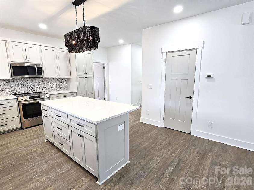774 8th Street, Hickory, NC 28601.  MLS# CAR4388826, YatesRealty ID 3437. 