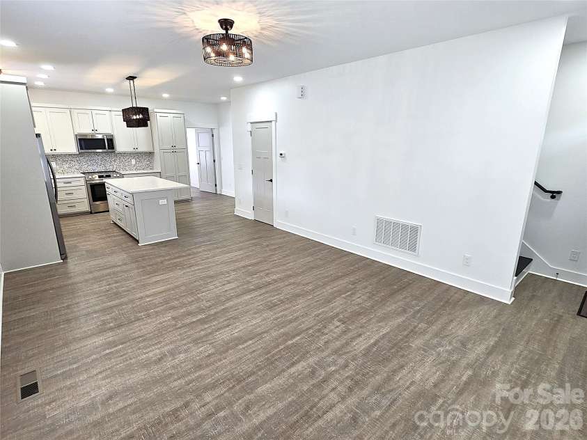774 8th Street, Hickory, NC 28601.  MLS# CAR4388826, YatesRealty ID 3437. 
