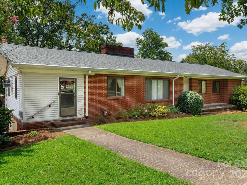 1319 Park Avenue, Salisbury, NC 28146.  MLS# CAR4292823, YatesRealty ID 34370. 