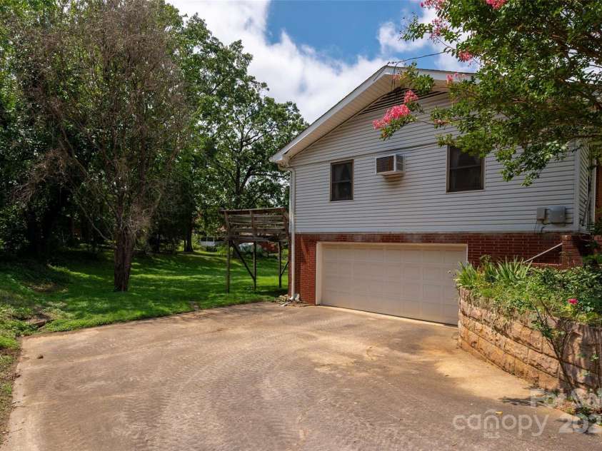 1319 Park Avenue, Salisbury, NC 28146.  MLS# CAR4292823, YatesRealty ID 34370. 