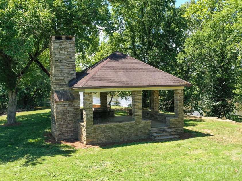 8504 Hampton Road, Clemmons, NC 27012.  MLS# CAR4397714, YatesRealty ID 34370. 