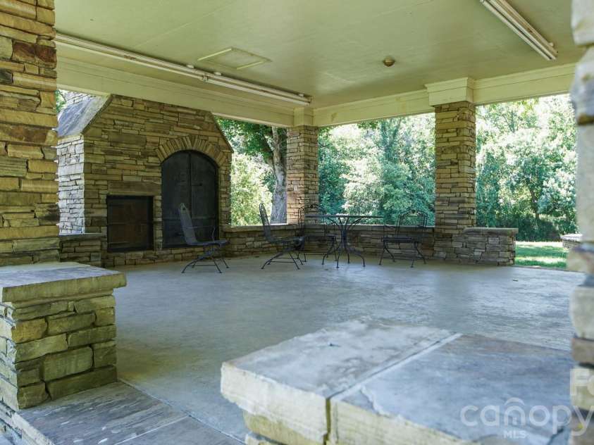 8504 Hampton Road, Clemmons, NC 27012.  MLS# CAR4397714, YatesRealty ID 34370. 