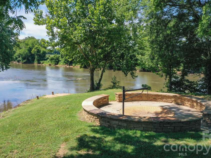8504 Hampton Road, Clemmons, NC 27012.  MLS# CAR4397714, YatesRealty ID 34370. 