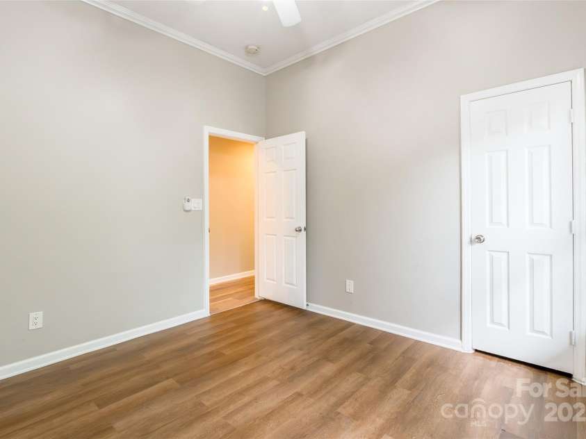 12145 Landing Green Drive, Charlotte, NC 28277.  MLS# CAR4284948, YatesRealty ID 34372. 