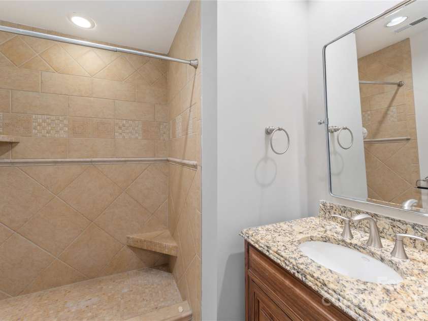 18647 Vineyard Point Lane, Cornelius, NC 28031.  MLS# CAR4294074, YatesRealty ID 34373. 