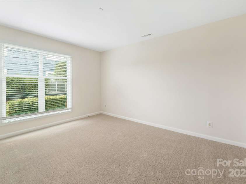 18647 Vineyard Point Lane, Cornelius, NC 28031.  MLS# CAR4294074, YatesRealty ID 34373. 