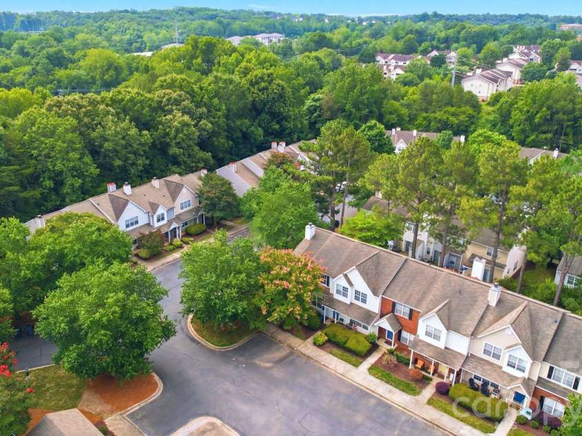 3101 Brockhampton Court, Charlotte, NC 28269.  MLS# CAR4390346, YatesRealty ID 34373. 