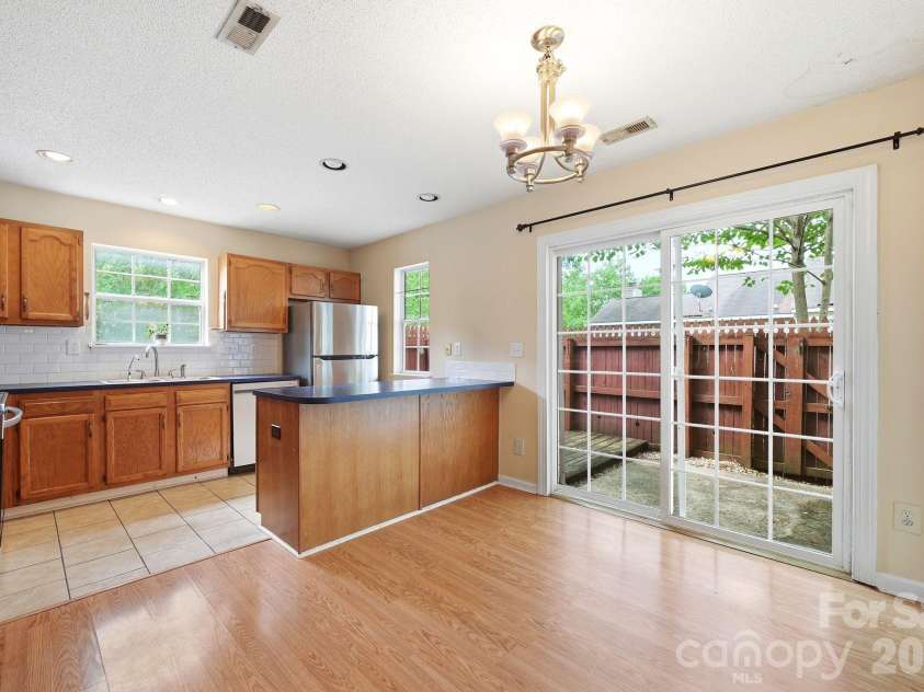 3101 Brockhampton Court, Charlotte, NC 28269.  MLS# CAR4390346, YatesRealty ID 34373. 