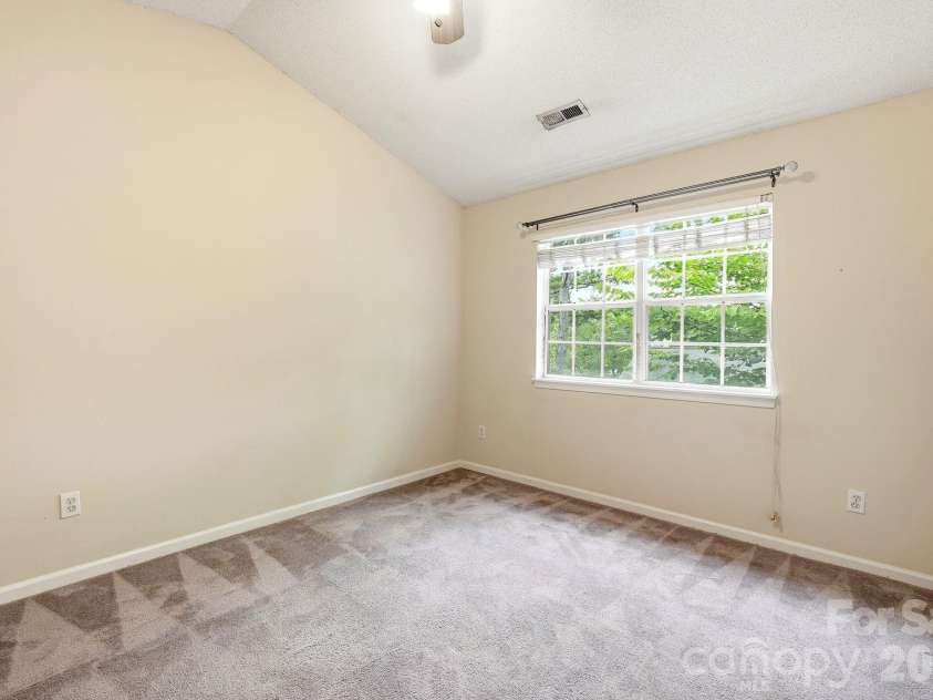 3101 Brockhampton Court, Charlotte, NC 28269.  MLS# CAR4390346, YatesRealty ID 34373. 
