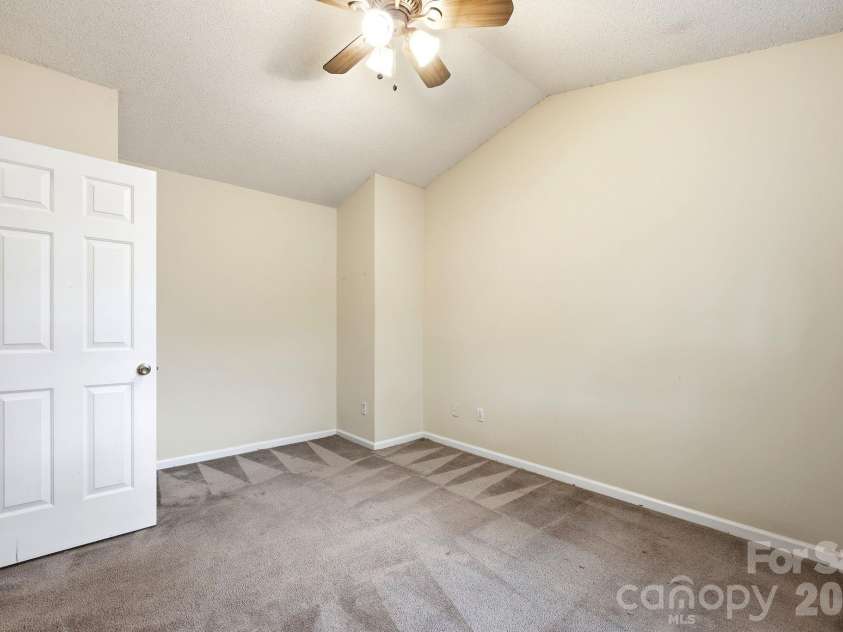 3101 Brockhampton Court, Charlotte, NC 28269.  MLS# CAR4390346, YatesRealty ID 34373. 