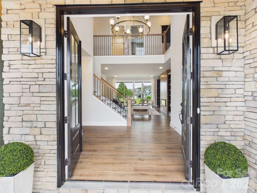 1055 Rolling Meadows Drive, Mooresville, NC 28115.  MLS# CAR4394638, YatesRealty ID 34374. 